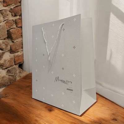 Пакет подарочный Mono 32х40.5х16 cm