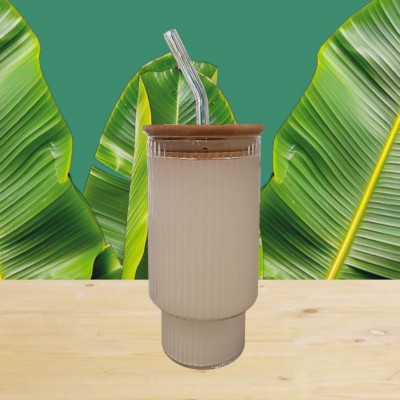 Pahar in dungi, cu pai din sticla si capac din bambus 480ml
