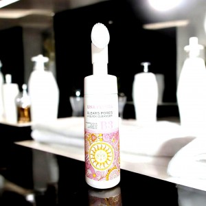 Пенка для умывания с массажной щеточкой 150ml, осветляющий, Una Pianta