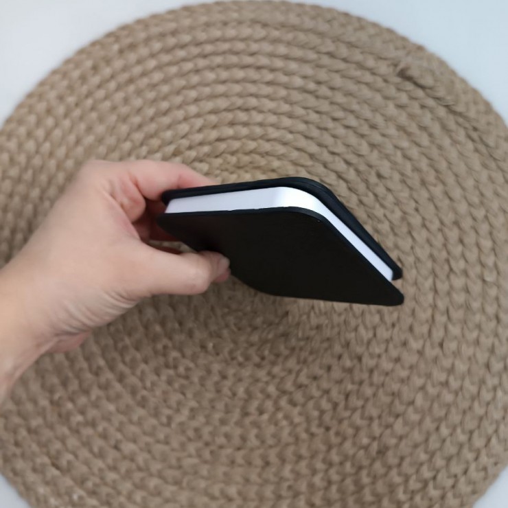 Oglinda cu iluminare led si suport pliabil, 9,5 x 10 cm Oglinda cu iluminare led si suport pliabil, 9,5 x 10 cm