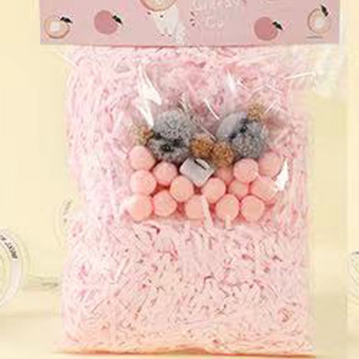 Decor de hirtie pentru cadouri, + pompoane +luminite Decor de hirtie pentru cadouri, + pompoane +luminite